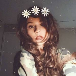 Meet your Posher, Lola